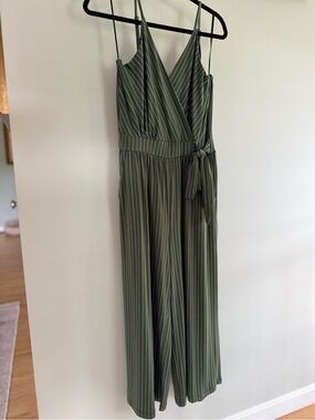 Kaileigh Olive Green Striped Cropped Jumpsuit – Size M